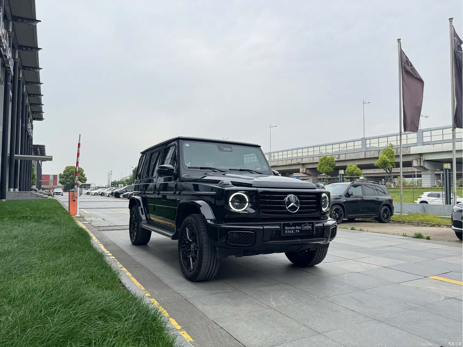 Mercedes-Benz G-Class, 2024 3