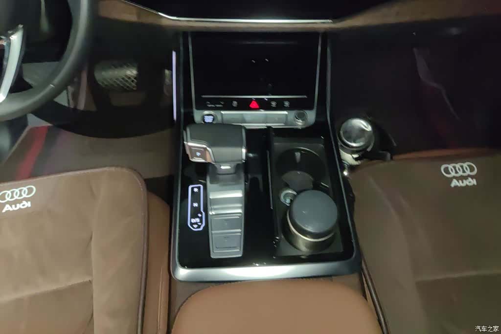 Audi Q7, 2023 16