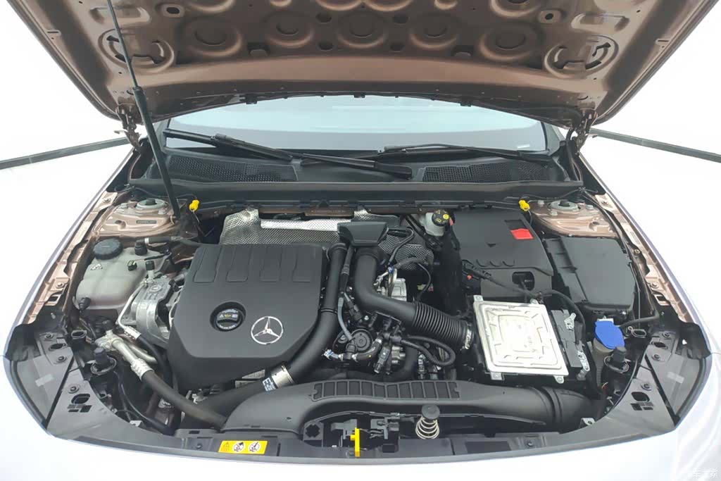 Mercedes-Benz A-Class, 2023 10