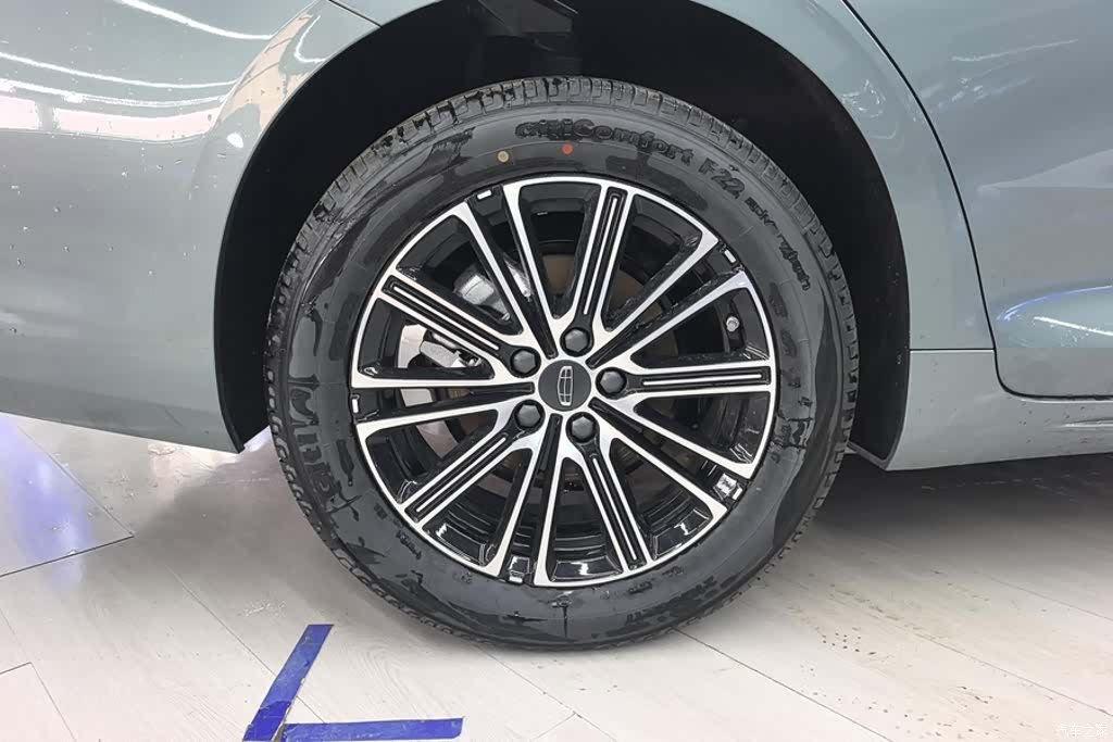 Geely Preface, 2026 6