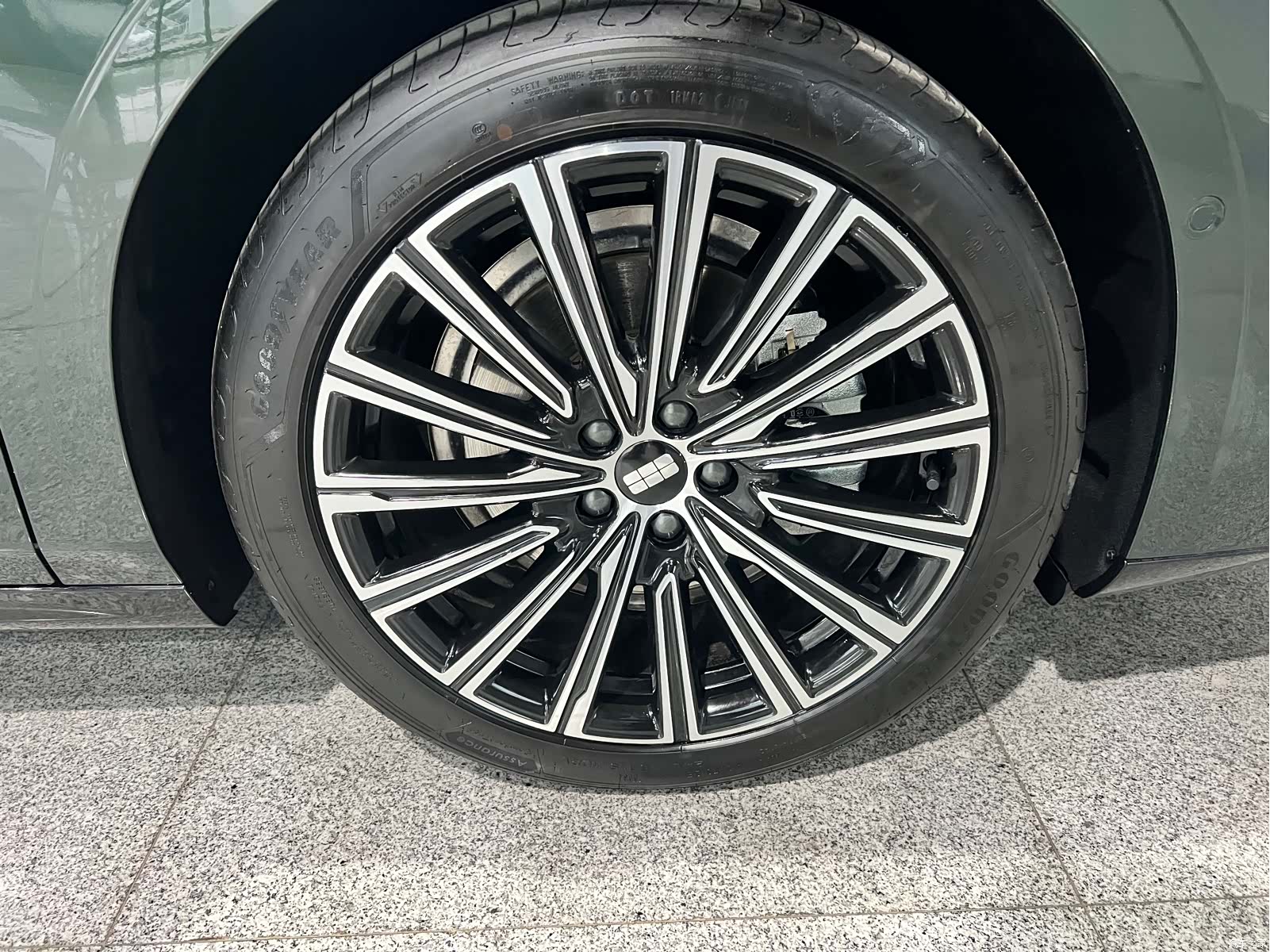Geely 8, 2025 14