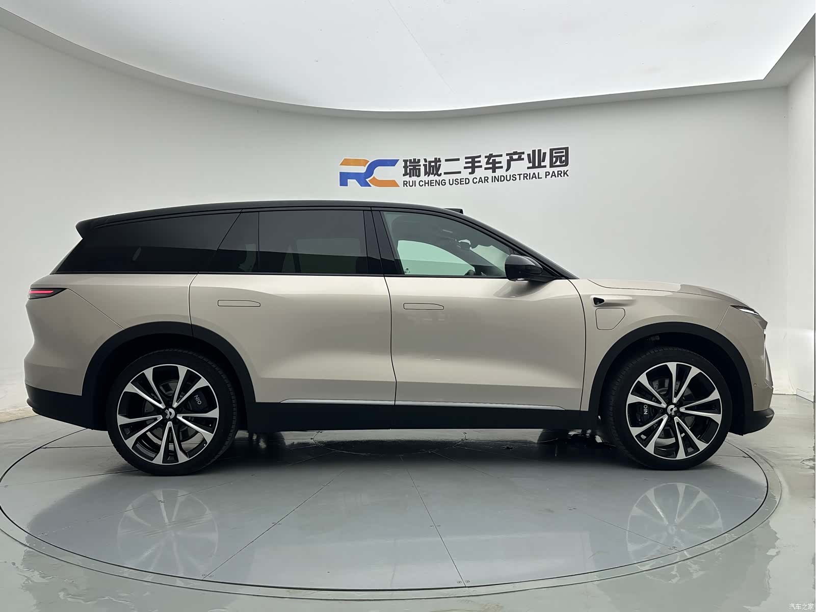 NIO ES8, 2023 3