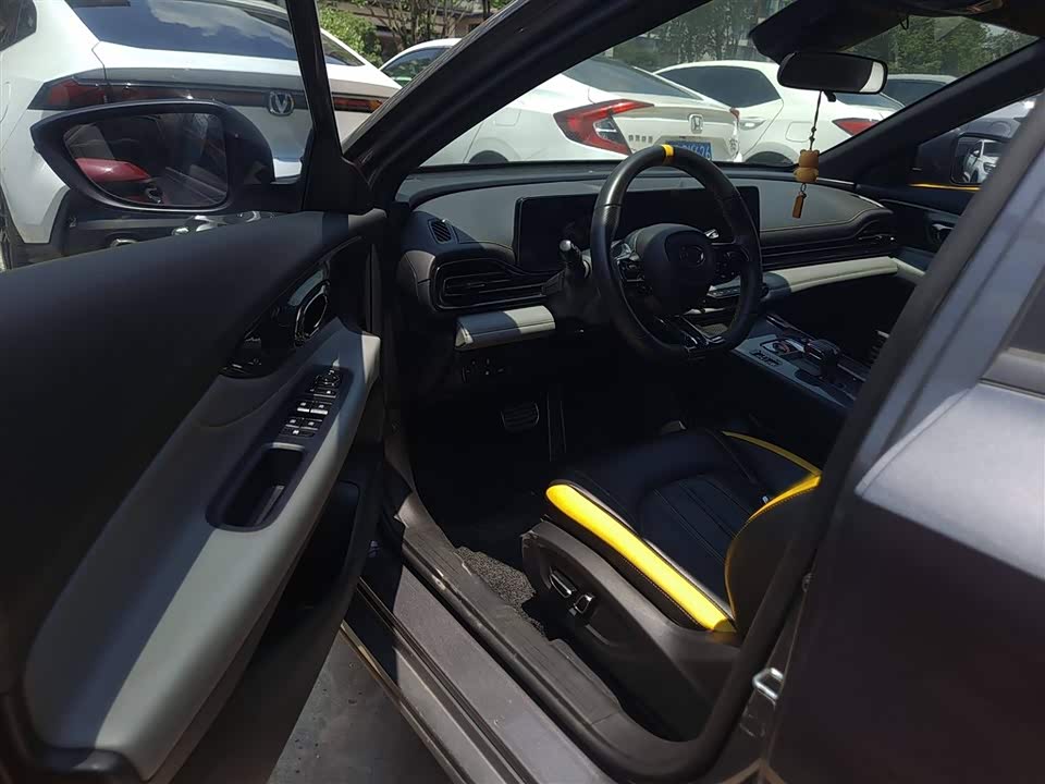 Trumpchi Shadow Leopard