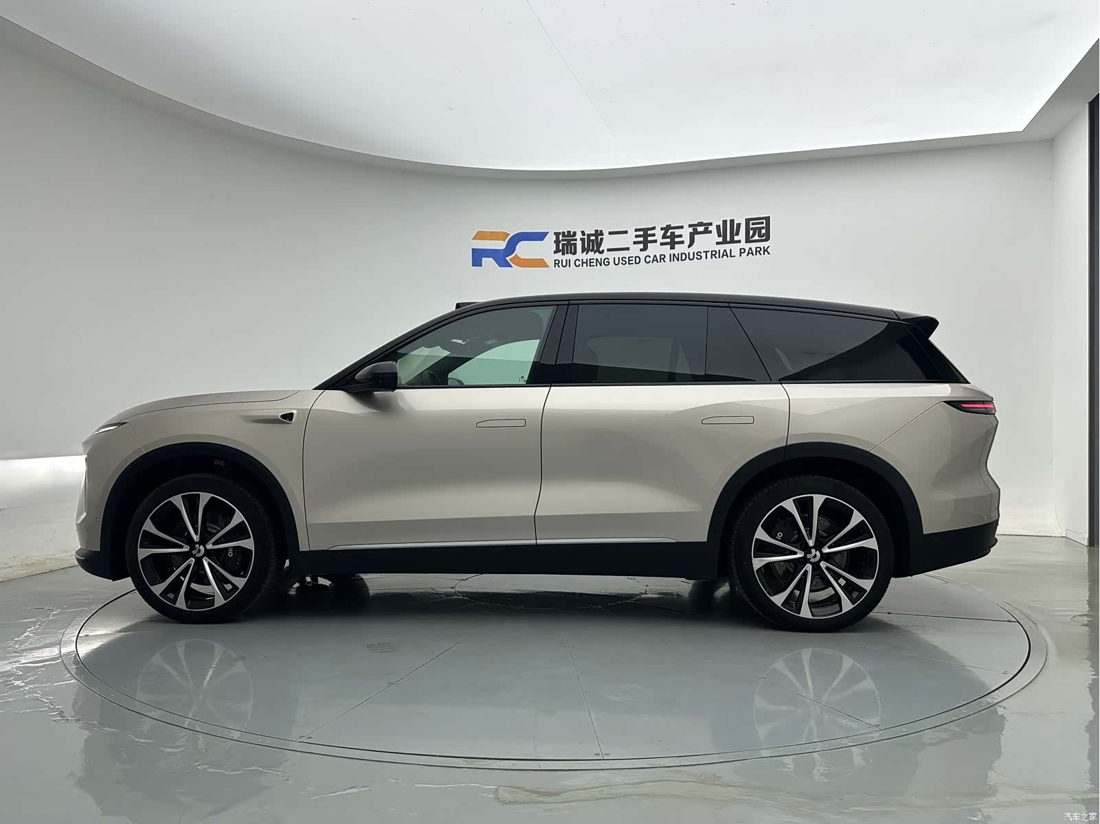NIO ES8, 2023 8