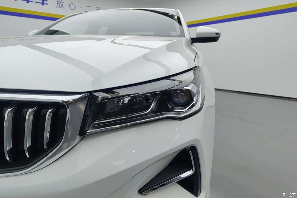 Geely Emgrand, 2025 все фото