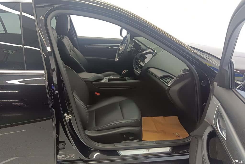 Cadillac CT5, 2023 8