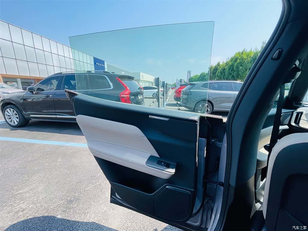 Volvo XC70, 2025 9