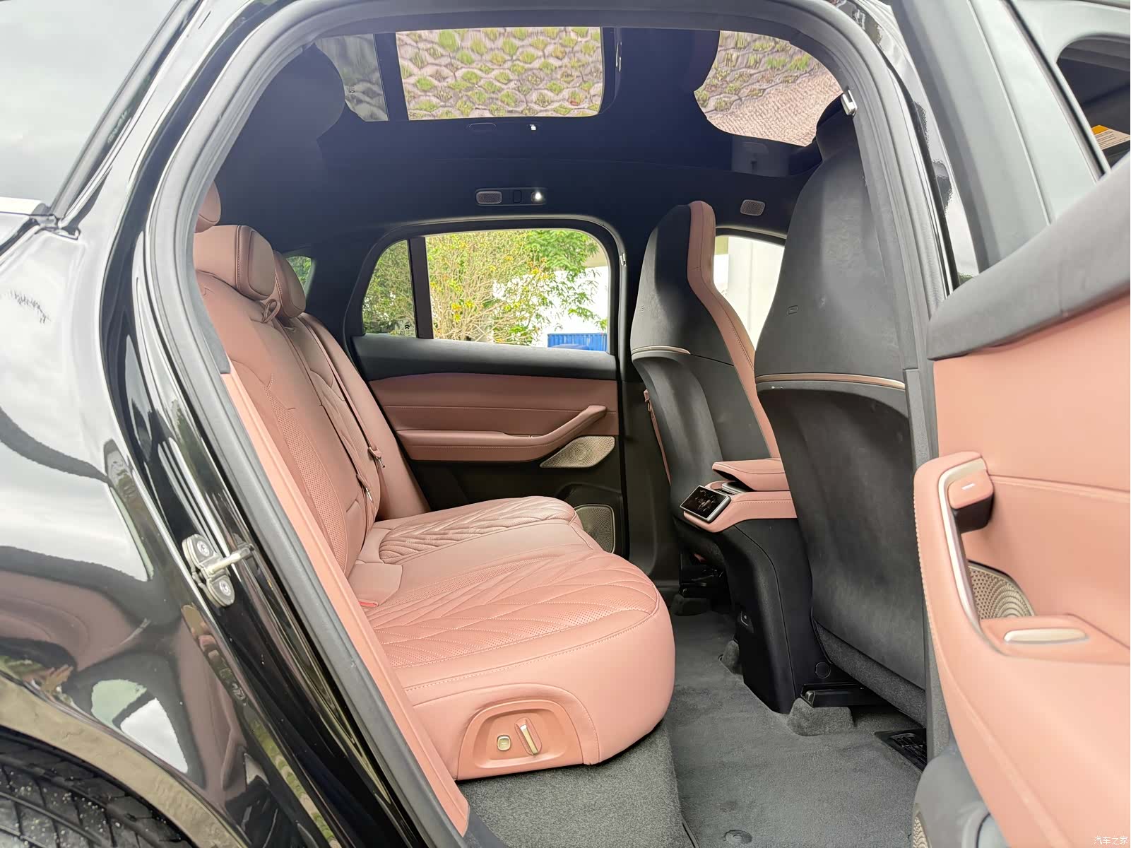 NIO EC6, 2025 11