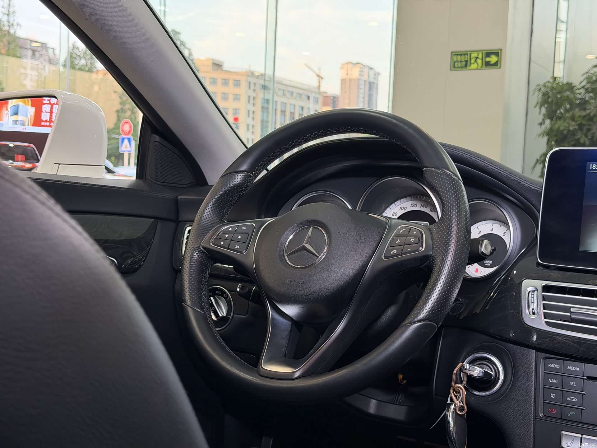 Mercedes-Benz CLS, 2015 15