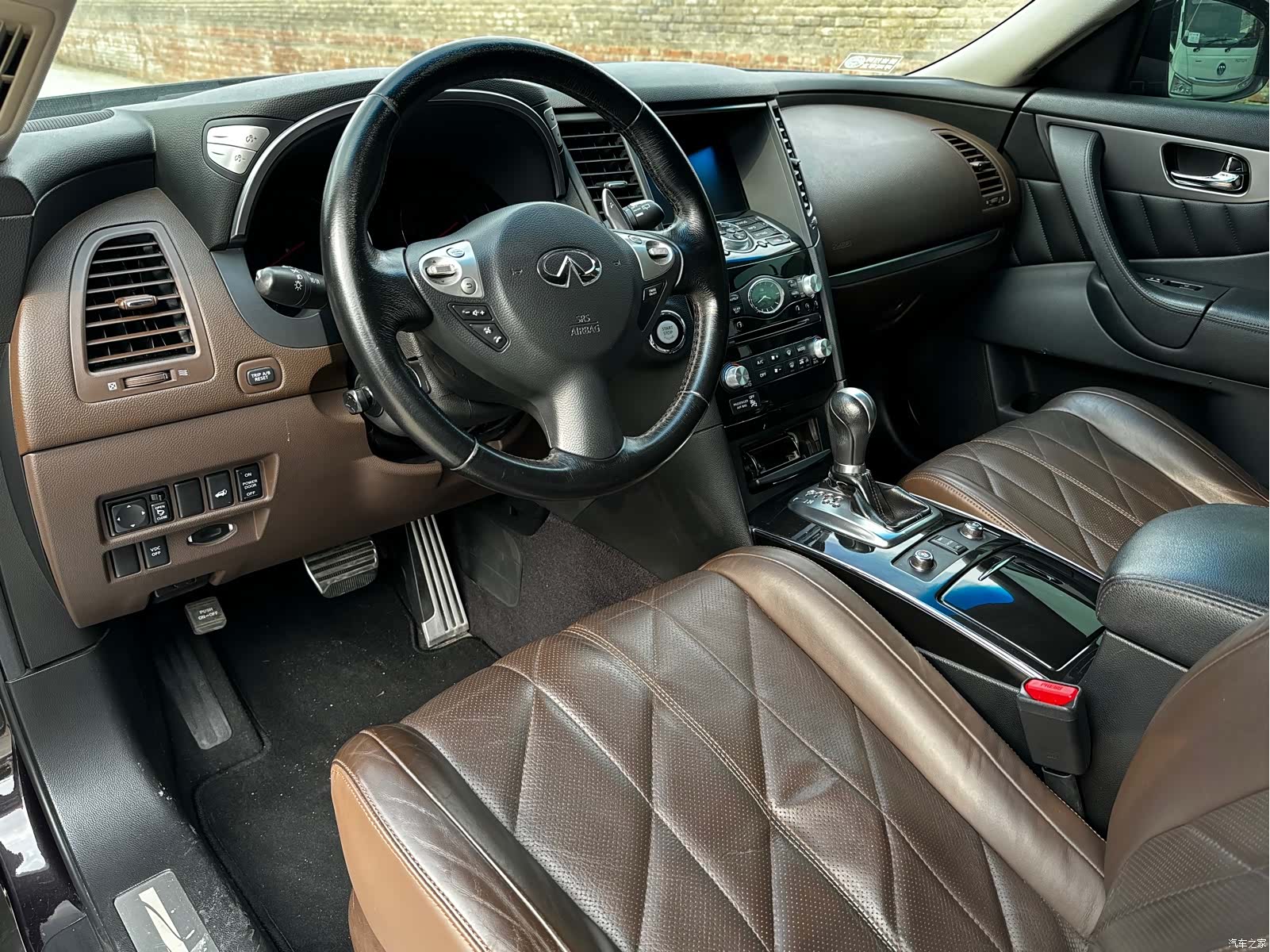 Infiniti FX35, 2012 все фото