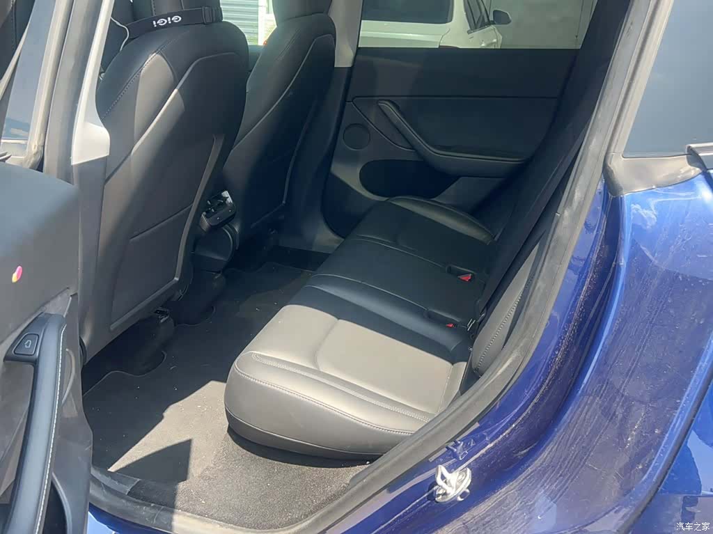 Tesla Model Y, 2021 12