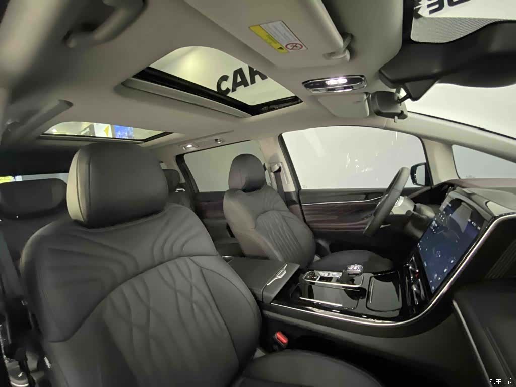 Trumpchi M8, 2025 37