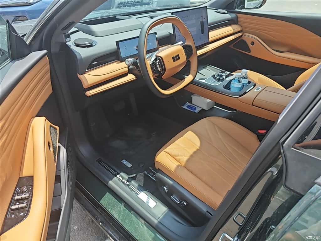 Geely 8, 2025 16