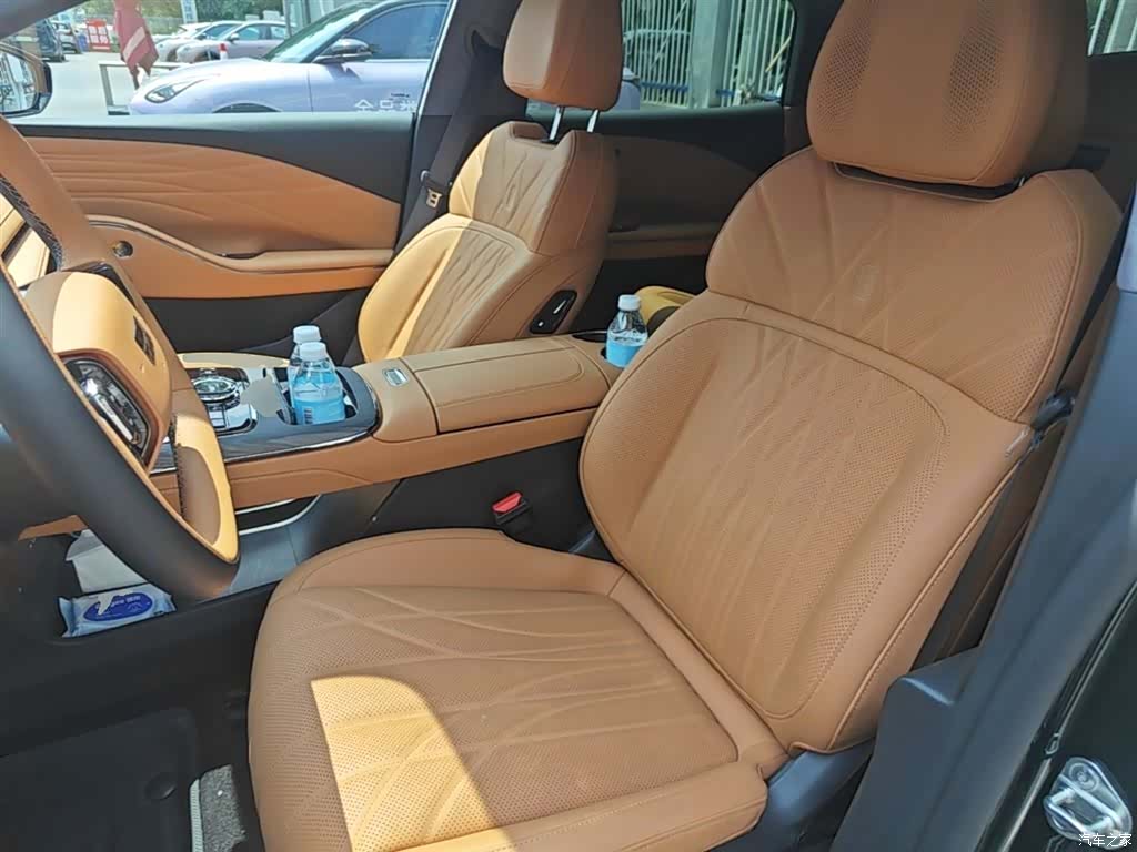 Geely 8, 2025 15