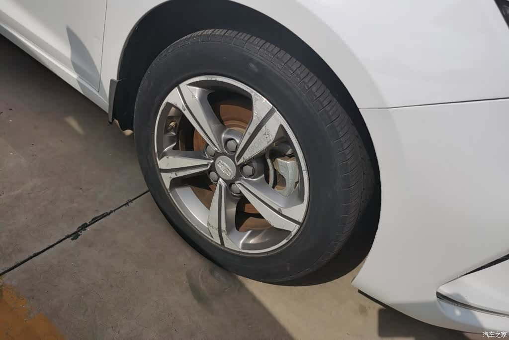 Geely Emgrand, 2018 6