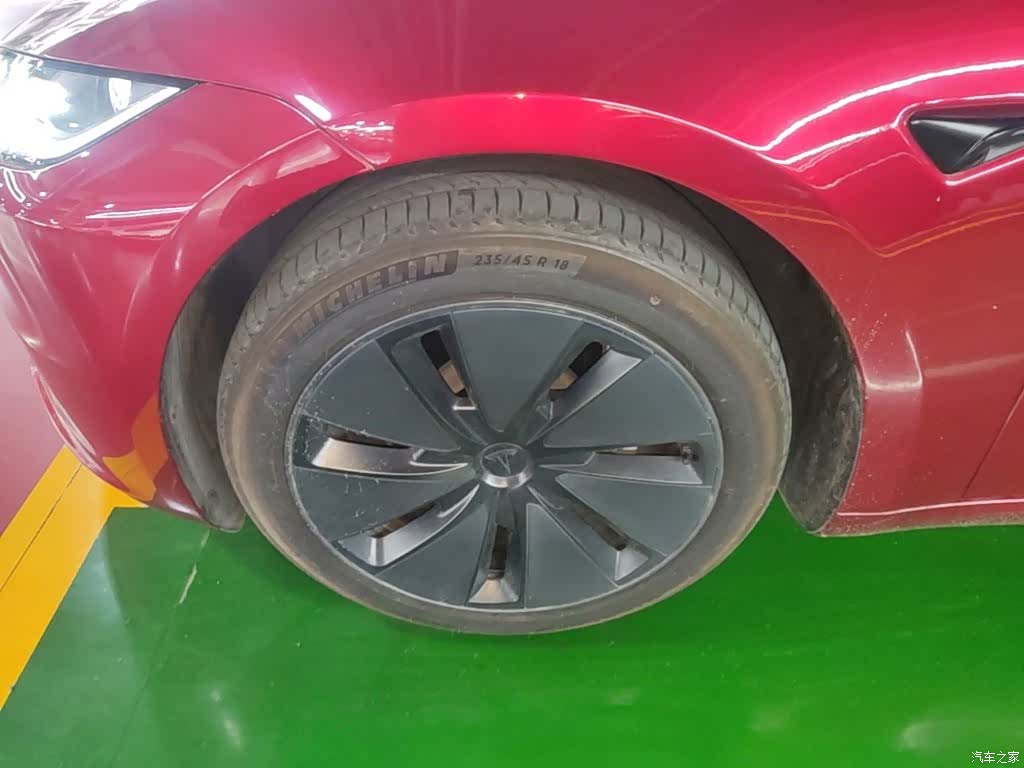 Tesla Model 3, 2024 23
