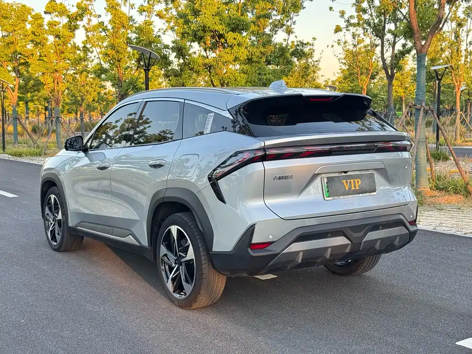 Geely Galaxy Galaxy L7