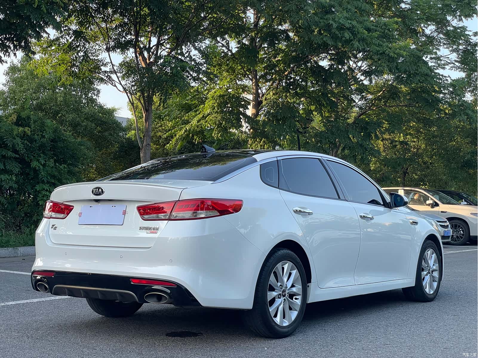 Kia K5, 2016 17