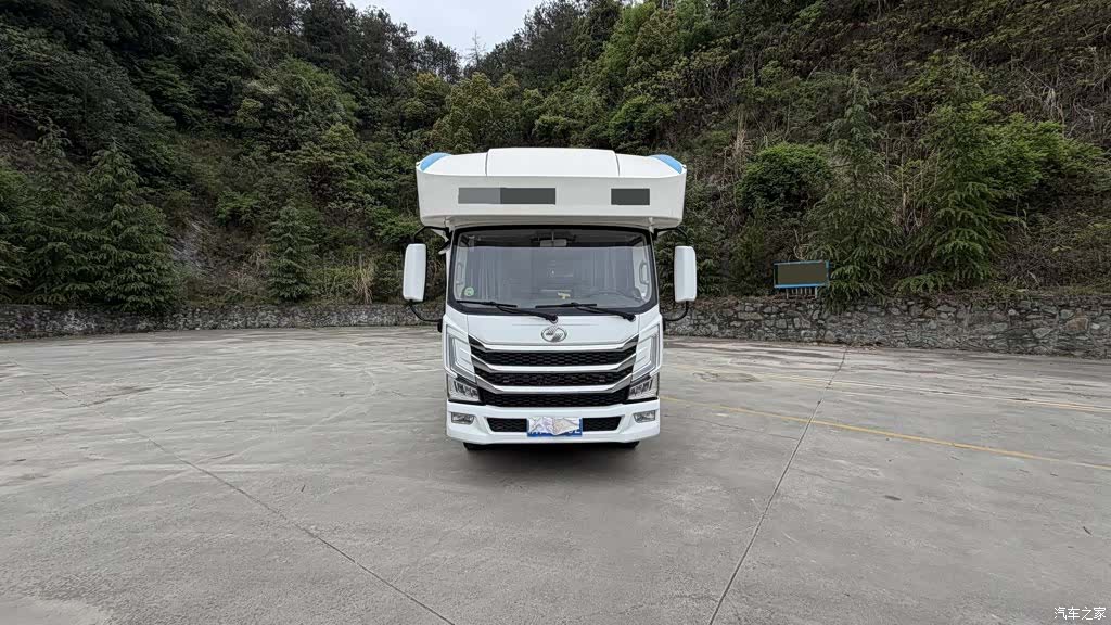 Maxus V100, 2023 2