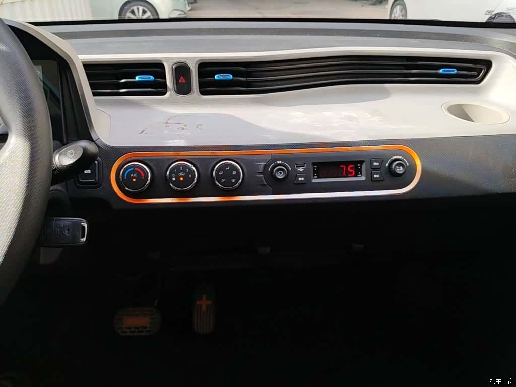 Wuling MINIEV, 2021 13
