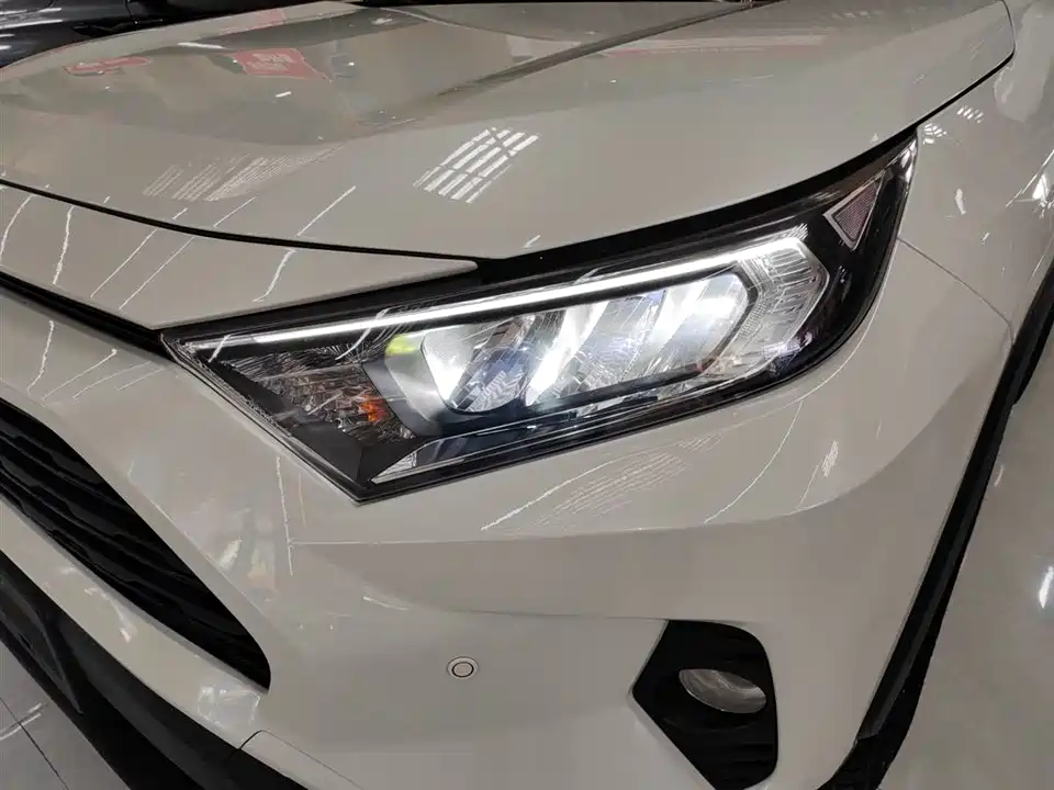 Toyota RAV4 Rongfang