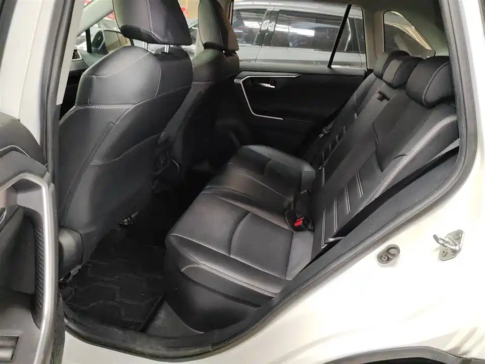 Toyota RAV4 Rongfang