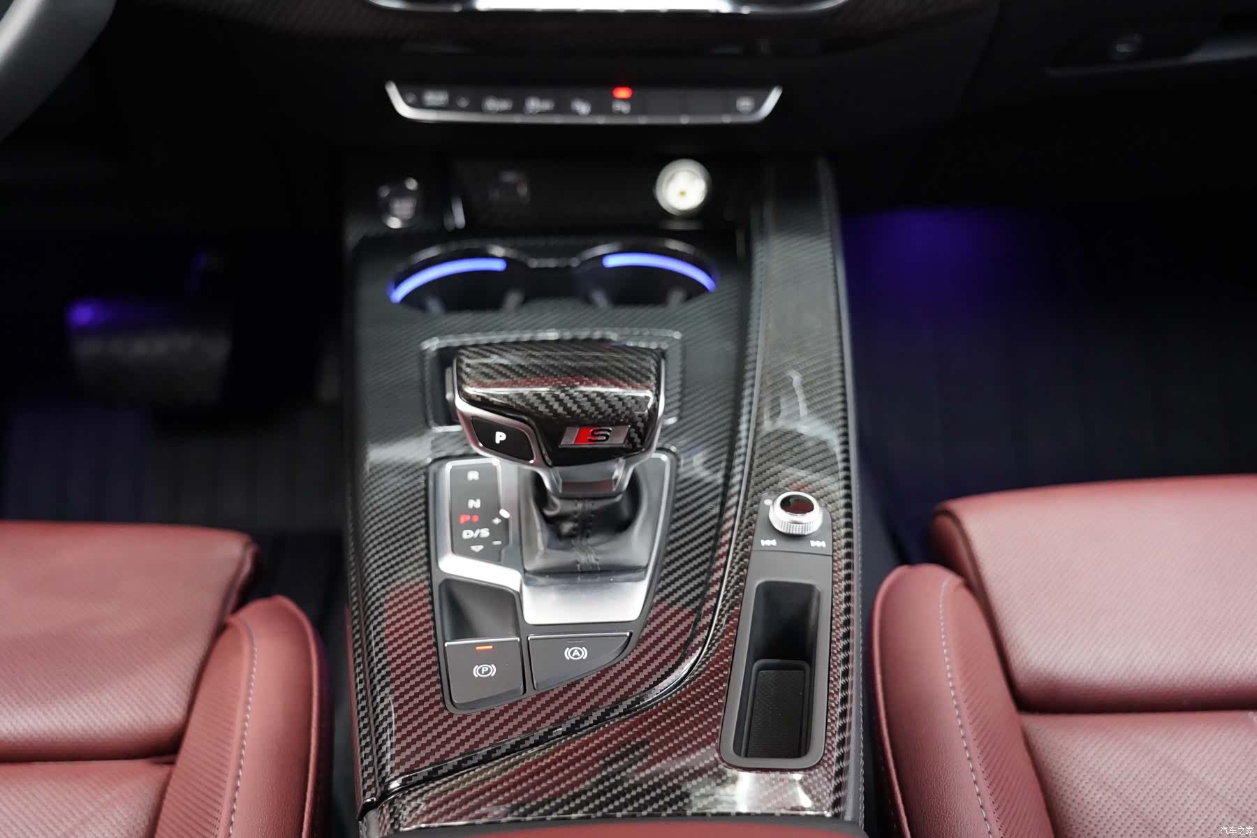 Audi A4L, 2022 10