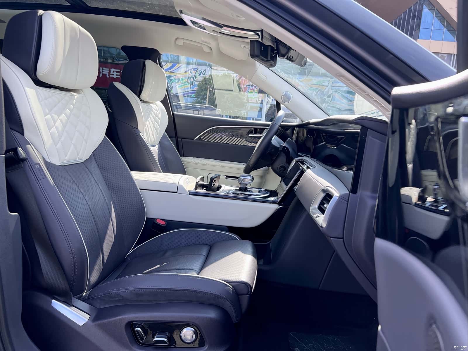 Hongqi E-HS9, 2021 8
