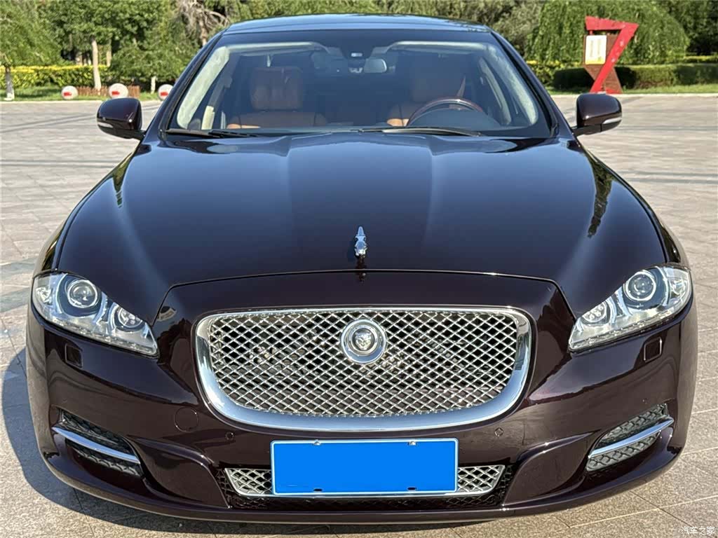 Jaguar XJ, 2012 2
