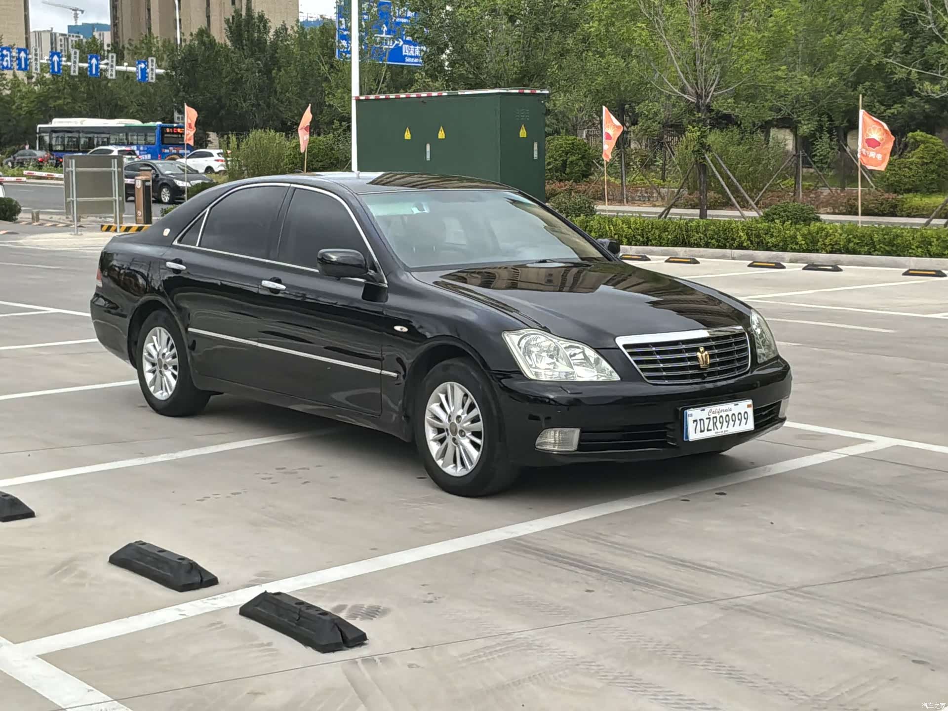 Toyota Crown, 2009 3