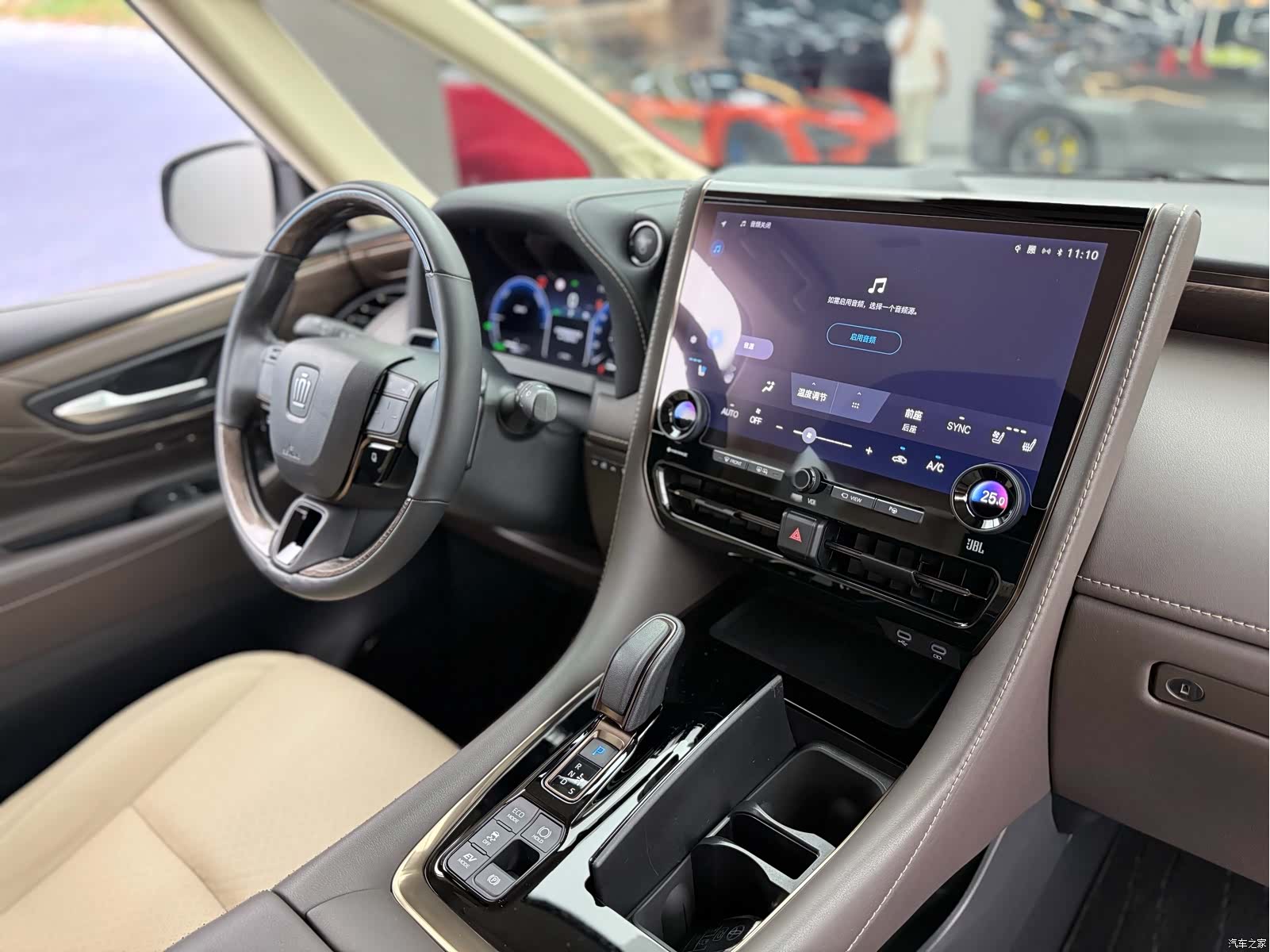 Toyota Vellfire, 2024 18