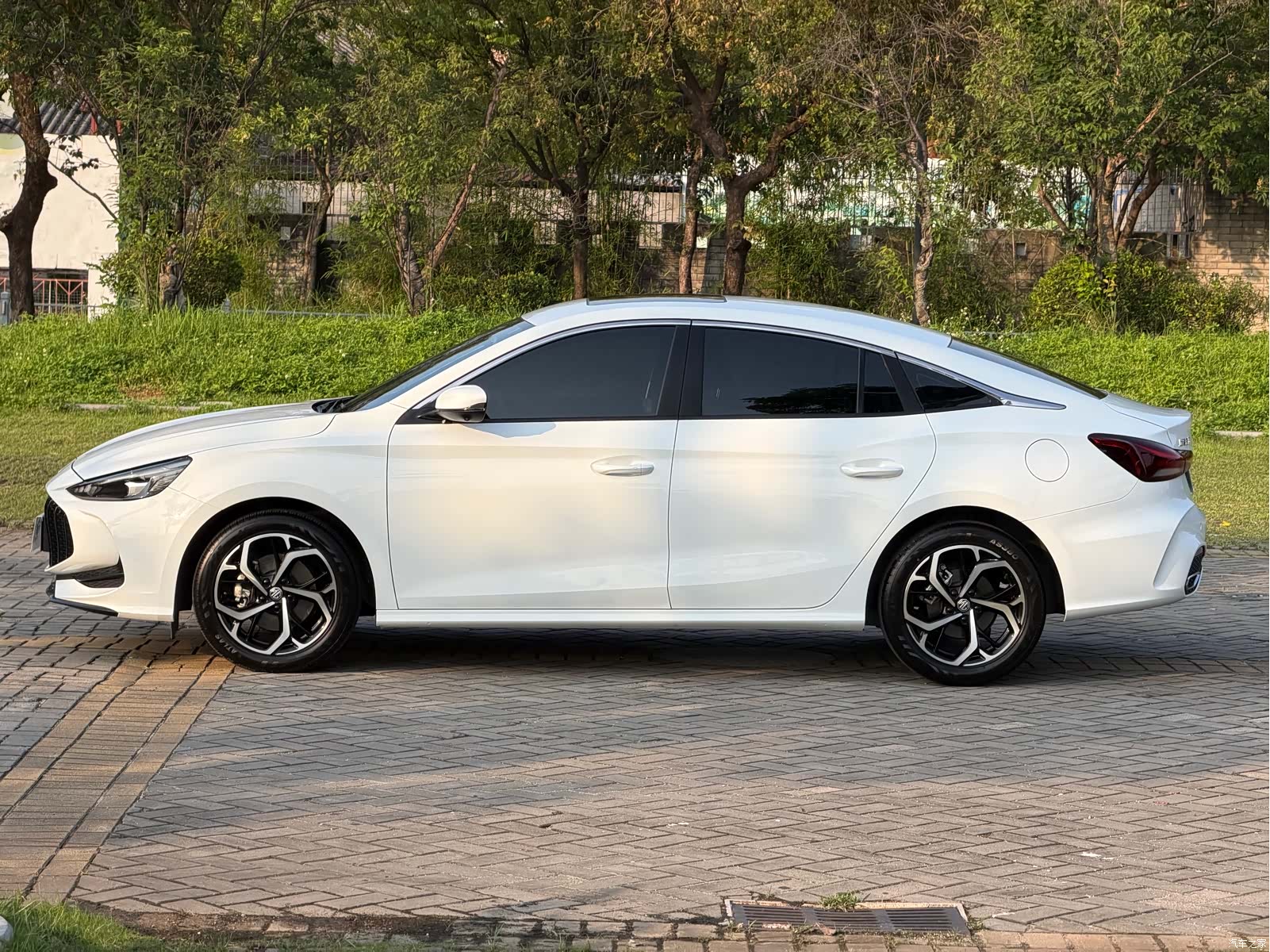 MG MG5, 2025 4
