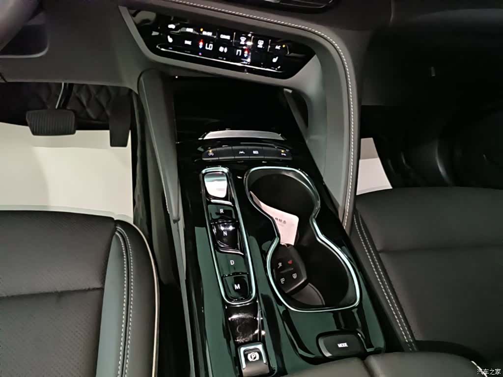 Buick Envision Plus, 2022 14