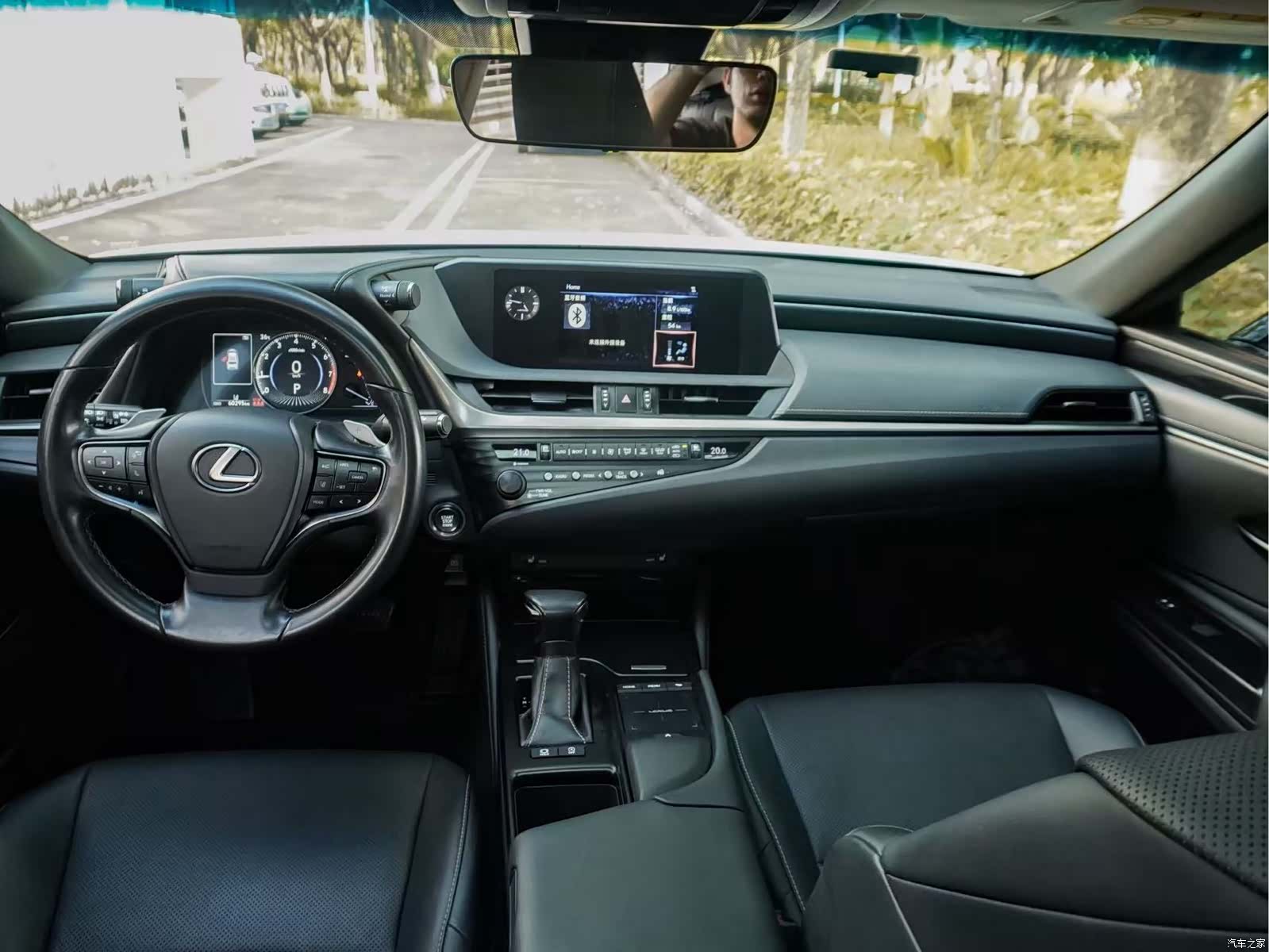 Lexus ES, 2019 17