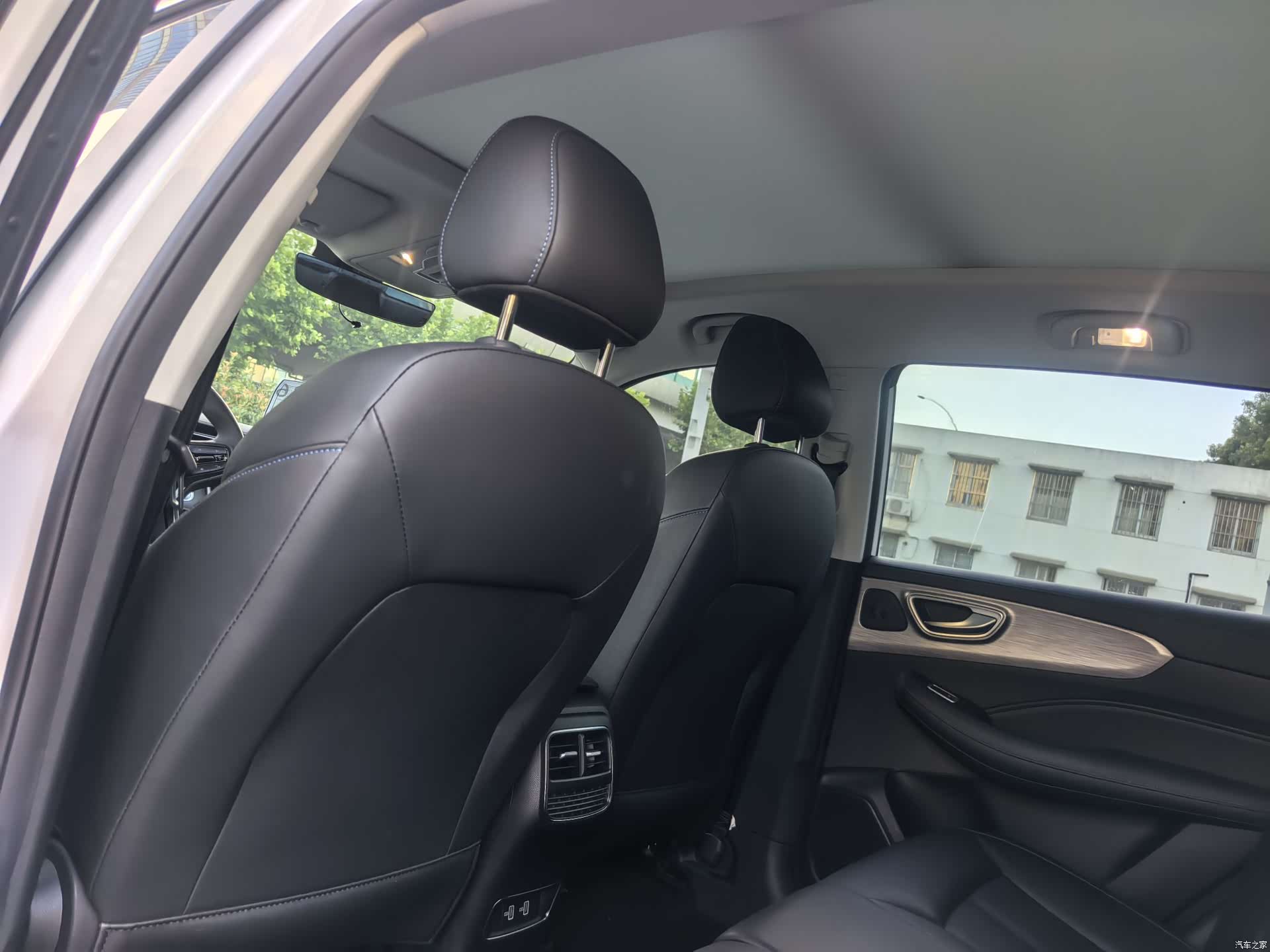 Roewe RX5, 2024 17