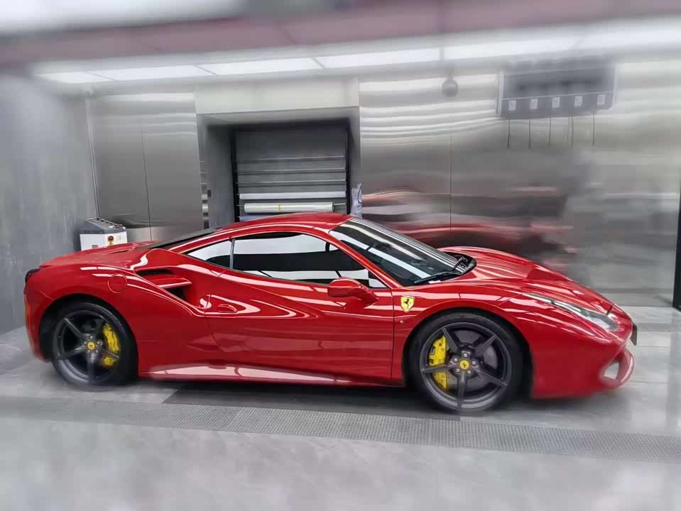 Ferrari 488