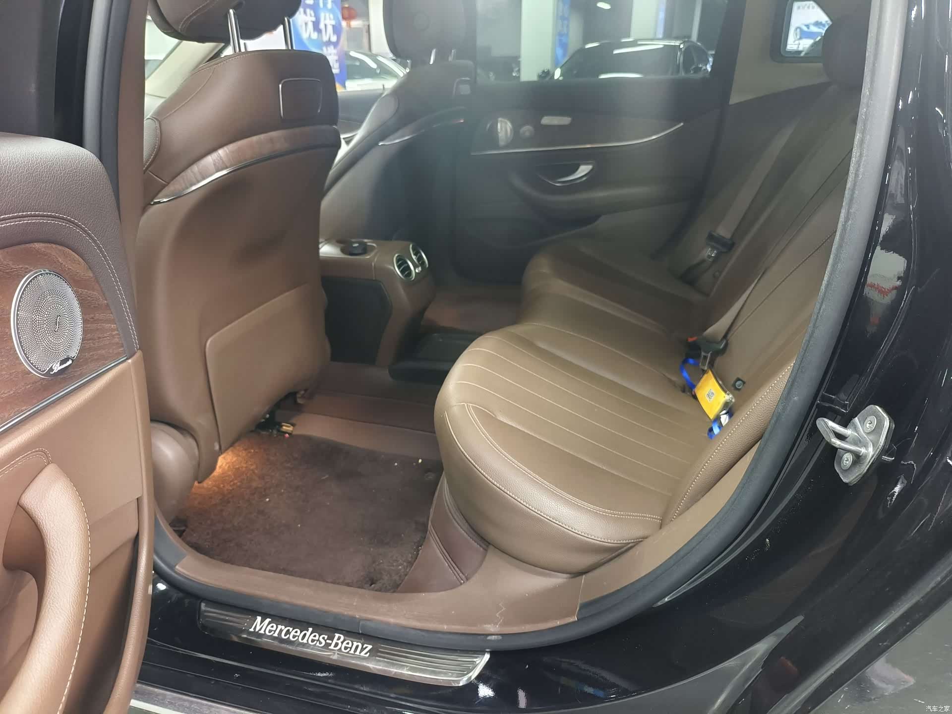 Mercedes-Benz E-Class, 2019 6