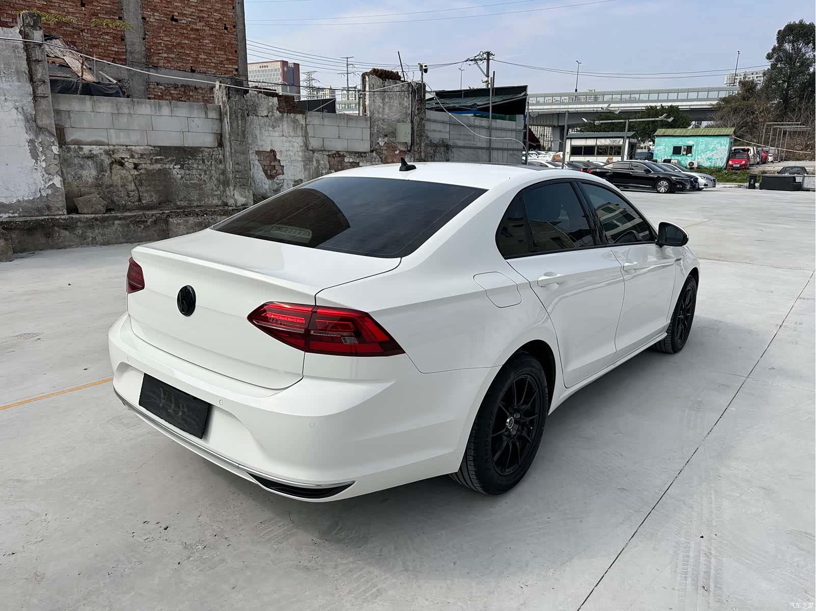 Volkswagen Lamando, 2021 все фото