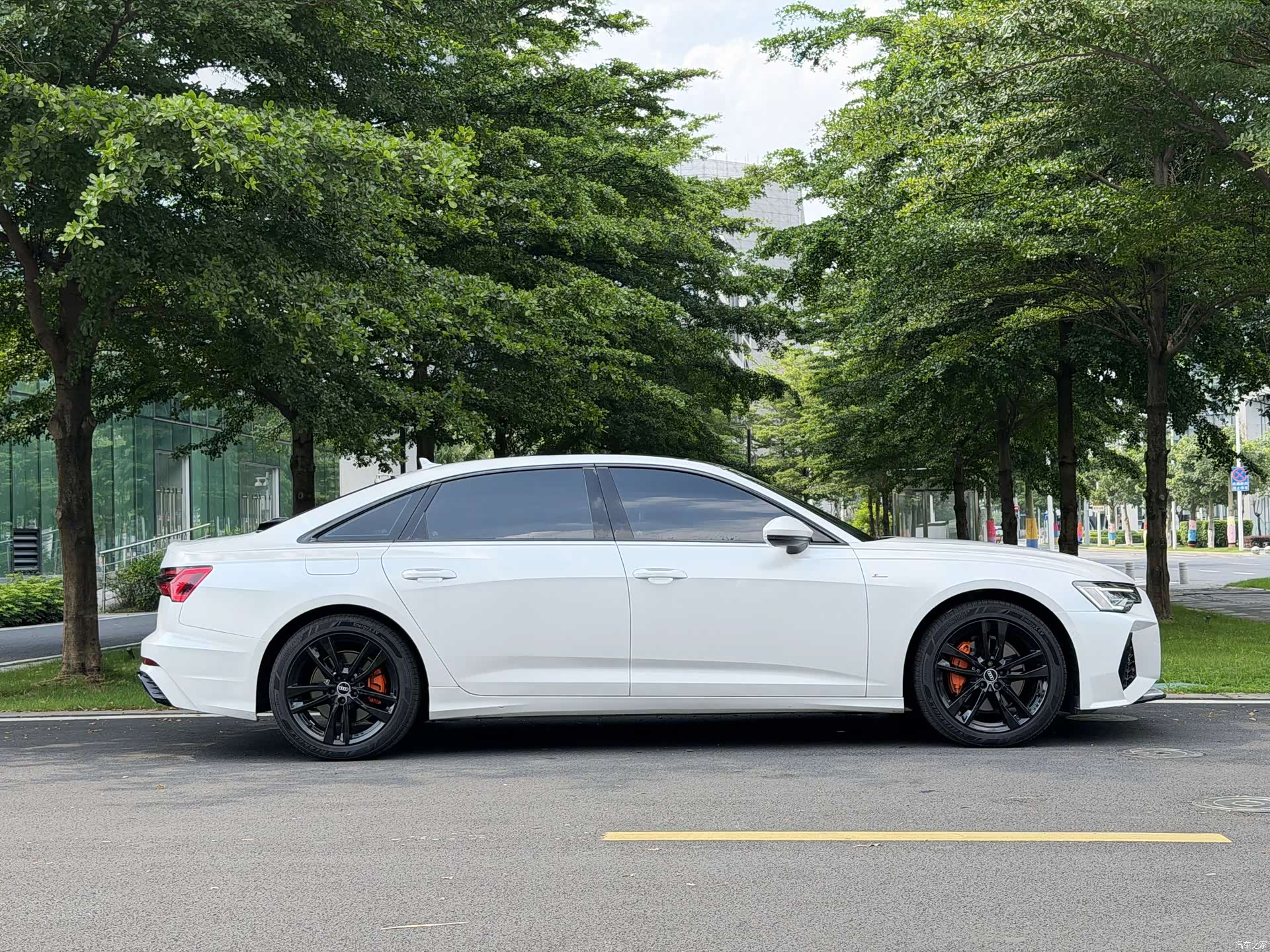 Audi A6L, 2022 8