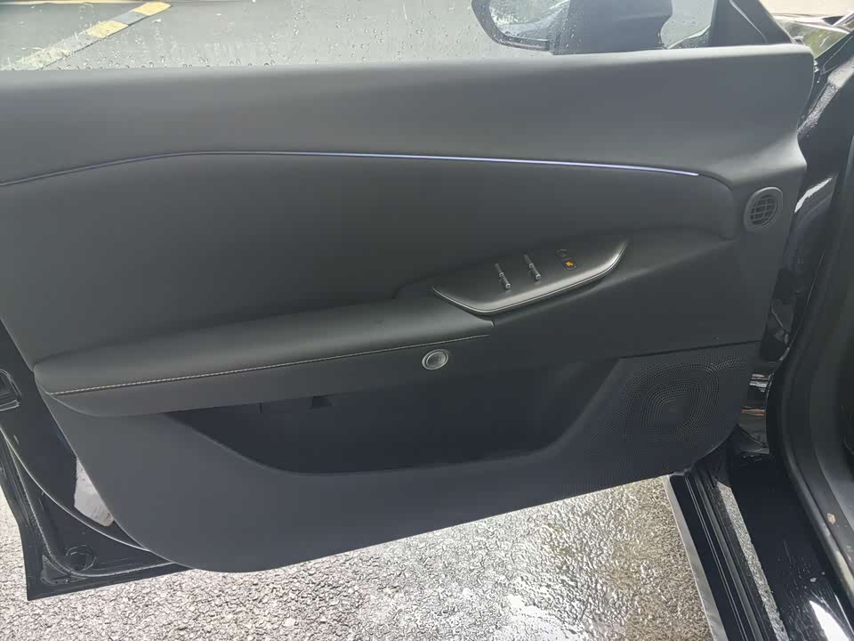 ARCFOX Polar Fox Alpha S5