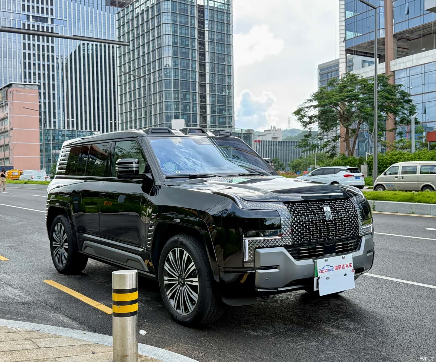 Yangwang U8, 2024 3