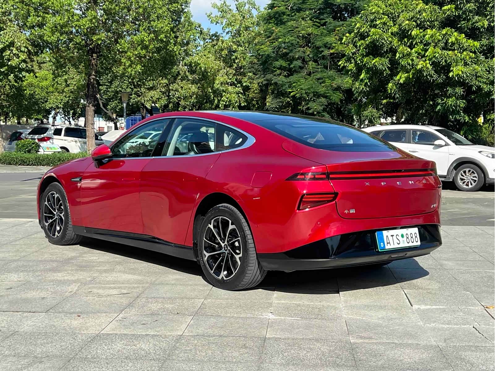 Xpeng P7, 2021 8