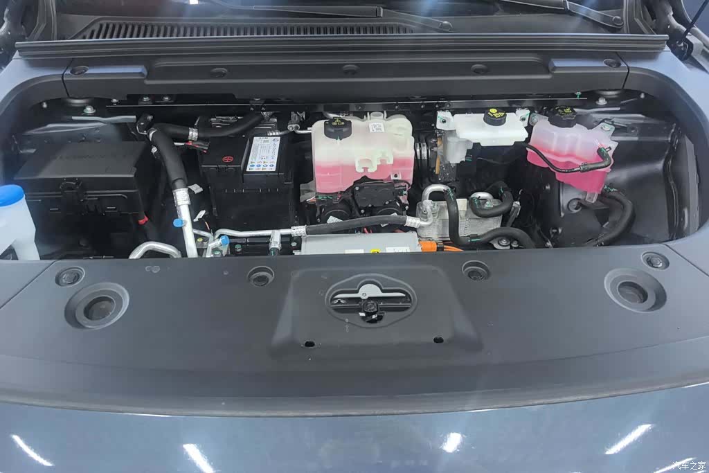 Leapmotor C10, 2025 10