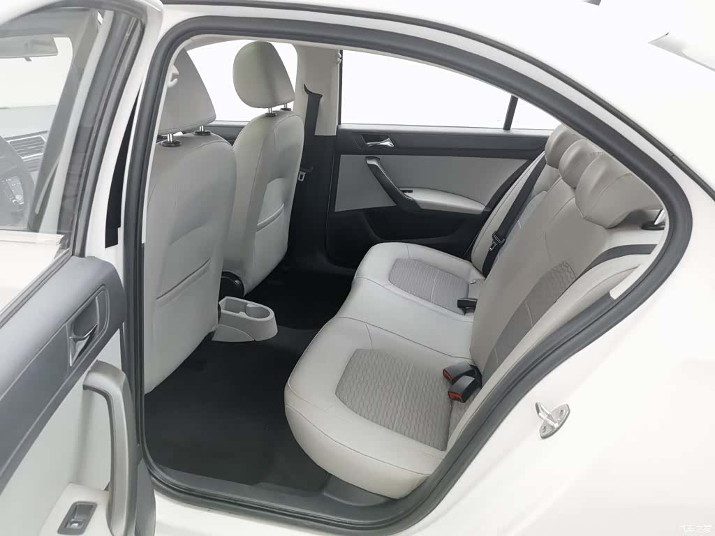 Skoda Rapid, 2017 15