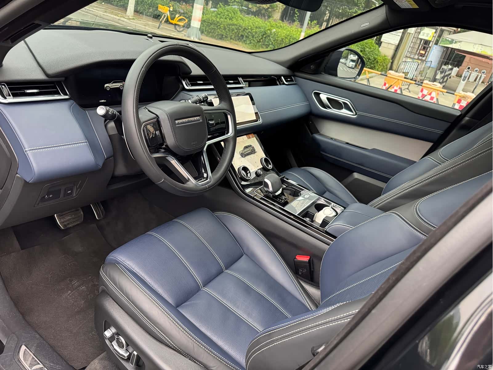 Land Rover Range Rover, 2023 13
