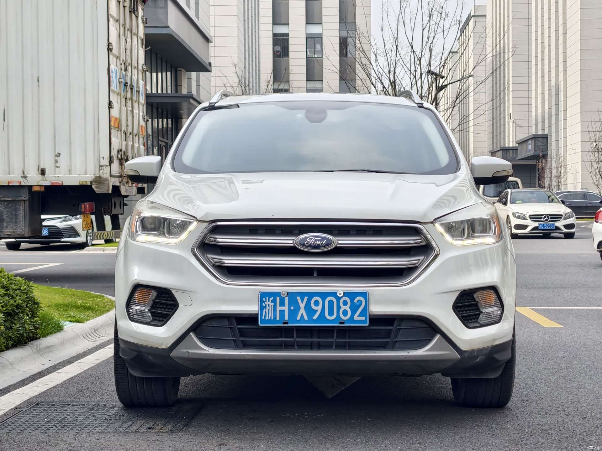 Ford Kuga, 2016 4