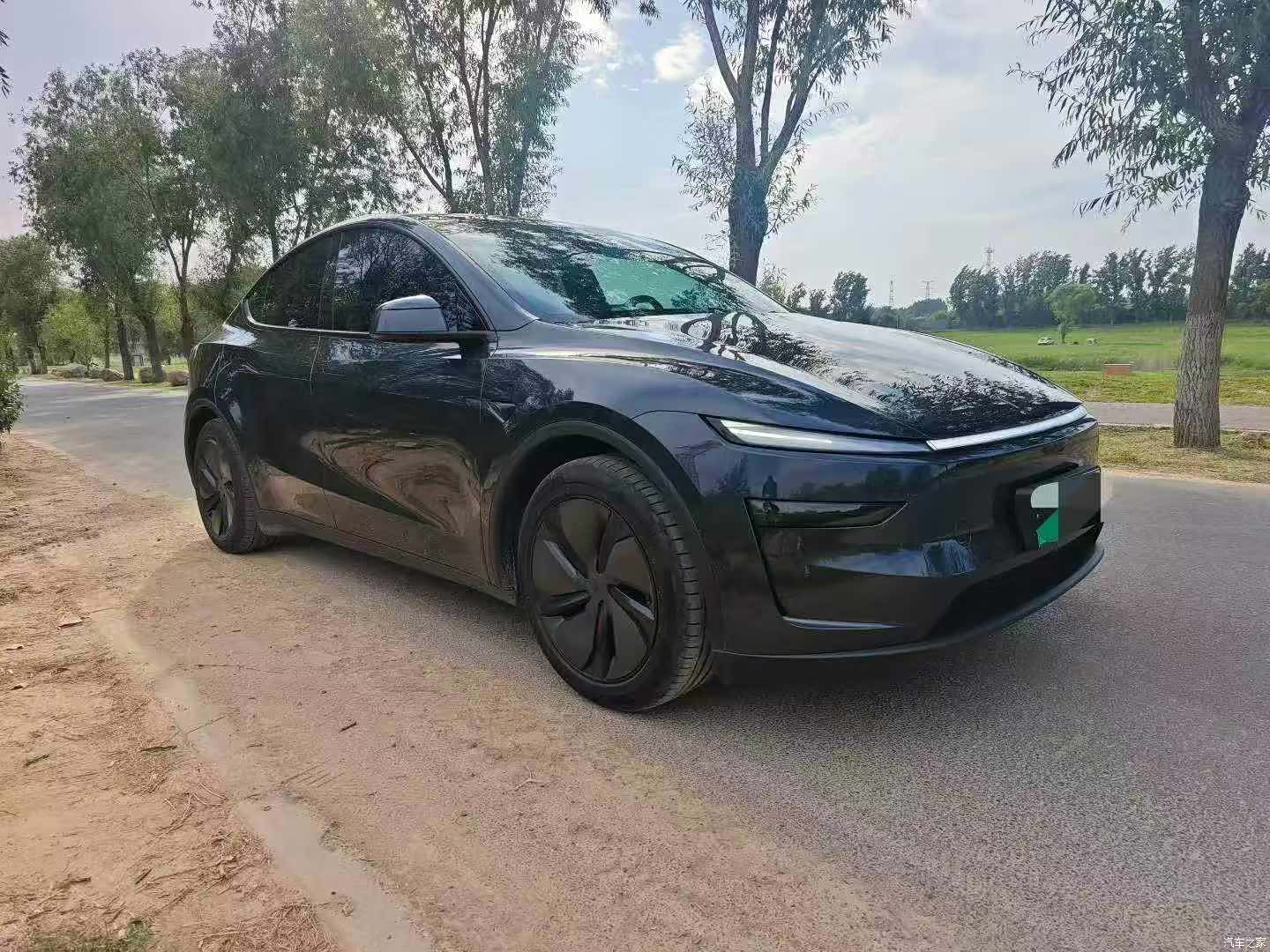 Tesla Model Y, 2025 3