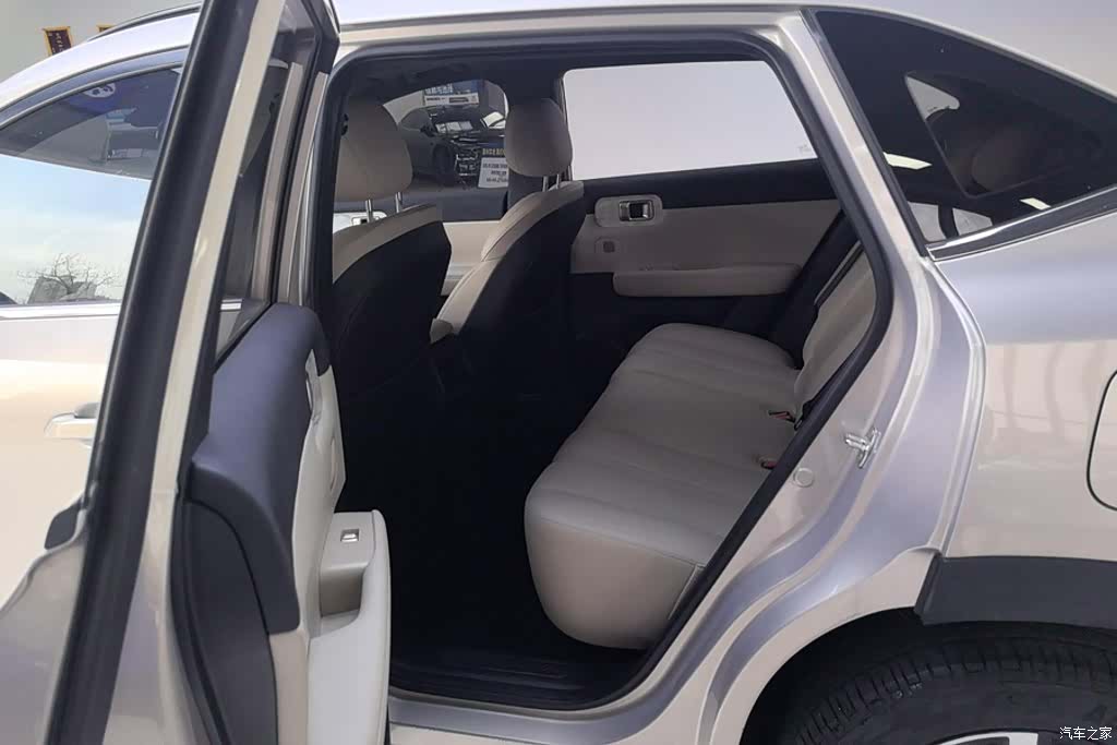 Wuling Starlight, 2024 11