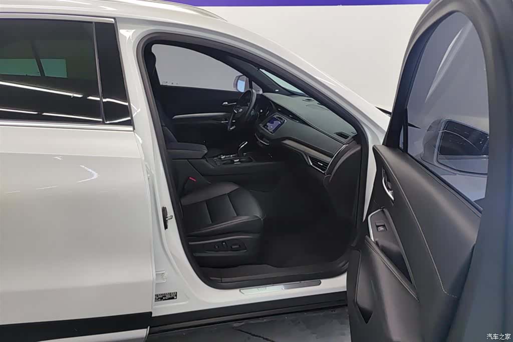 Cadillac XT4, 2022 8
