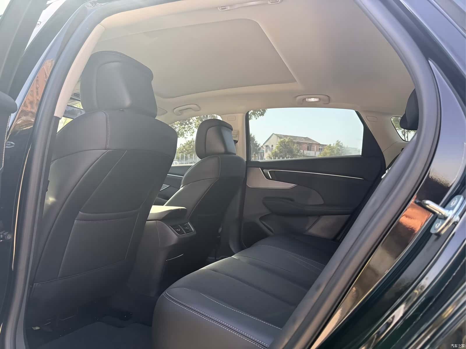 Buick LaCrosse, 2025 11